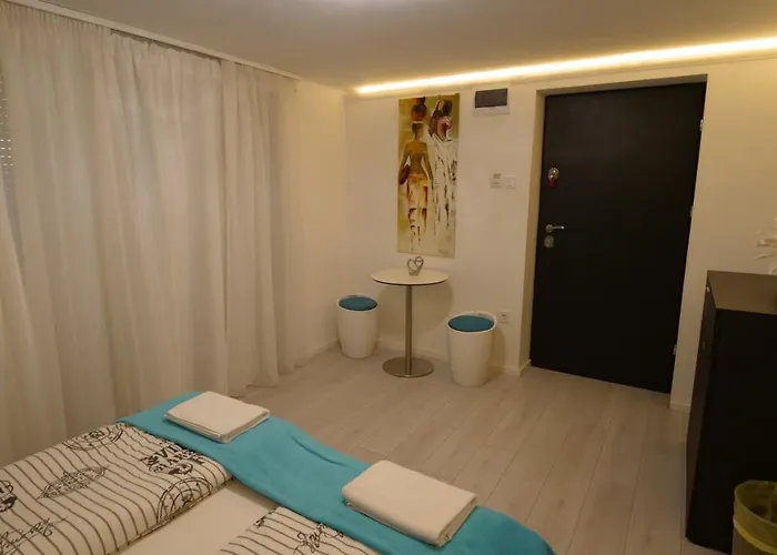 Anna Fuered Boutique