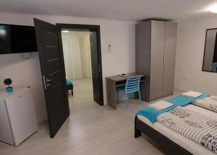 Anna Fuered Boutique ホテル 4*