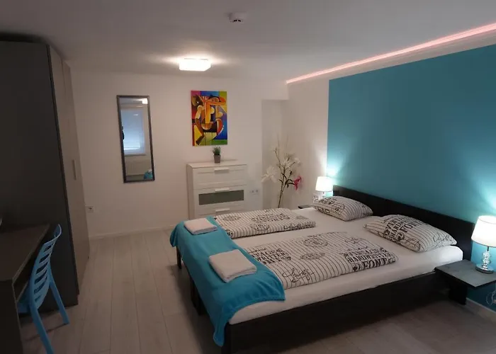 Anna Fuered Boutique バラトンフレド