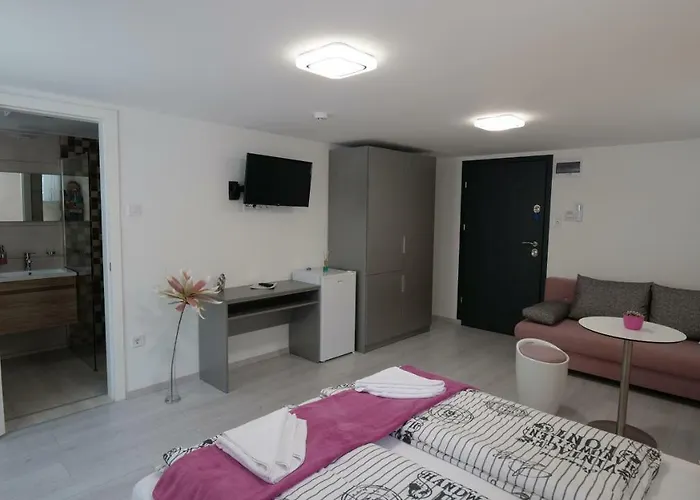 ホテル Anna Fuered Boutique