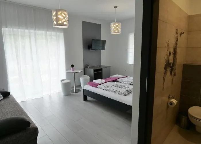 Anna Fuered Boutique 4*